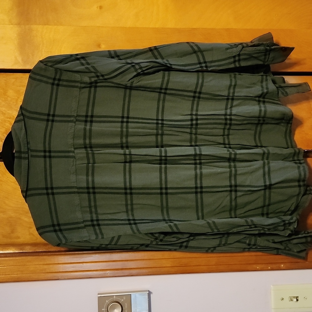 Green Flannel - Picture 4 of 4